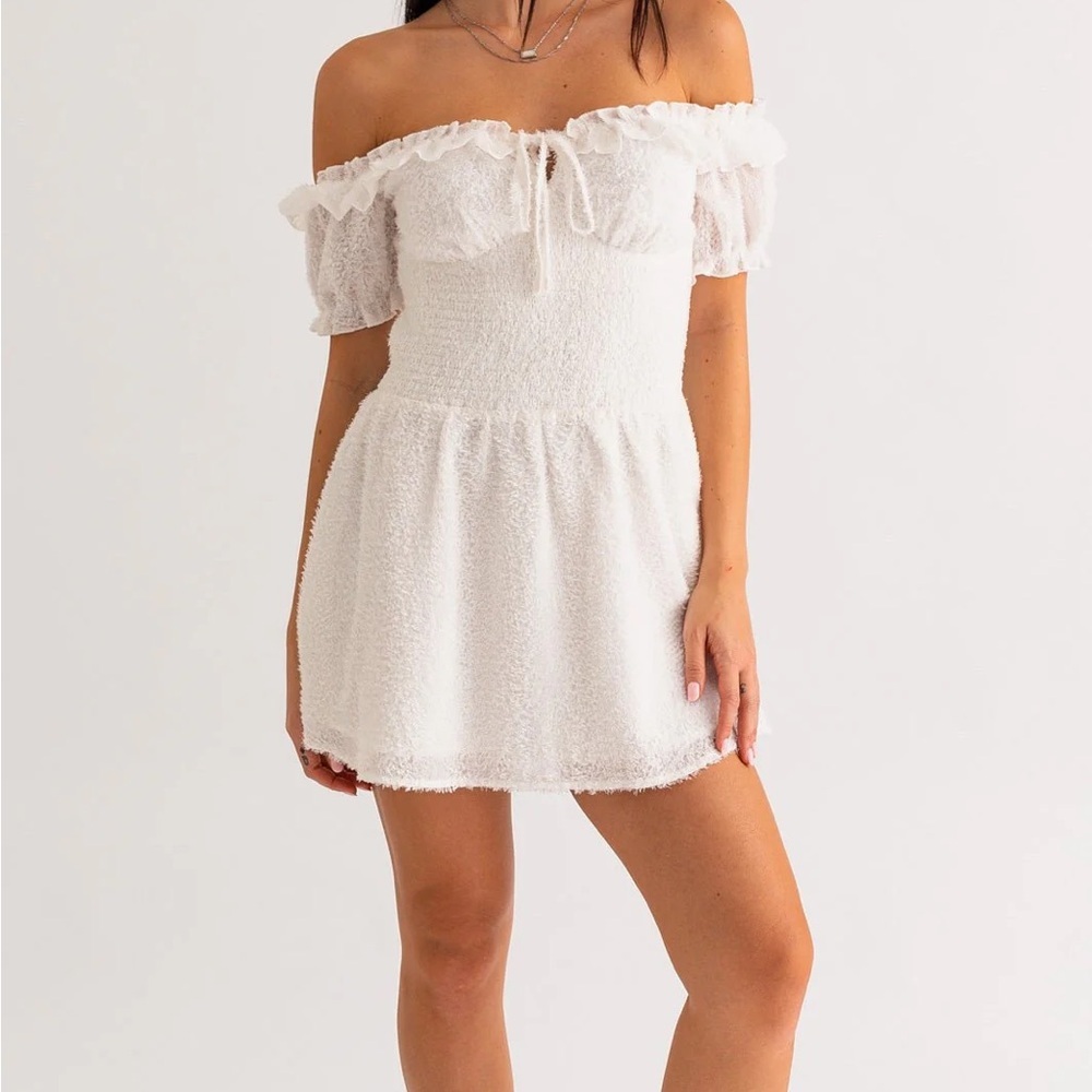 NWTS Le Lis White Boho "Carolina" Mini Dress XS Off The Shoulder